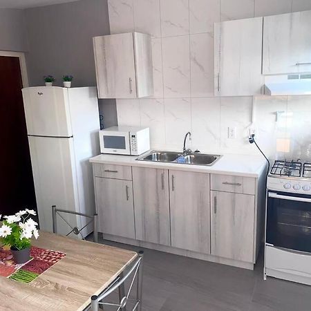Cozy 1-Bedroom Apartment Close To City Center Willemstad Exterior photo