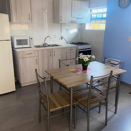 Cozy 1-Bedroom Apartment Close To City Center Willemstad Exterior photo