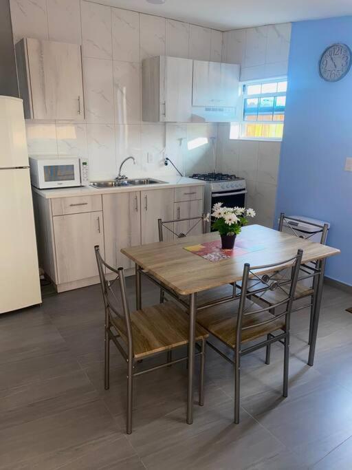 Cozy 1-Bedroom Apartment Close To City Center Willemstad Exterior photo